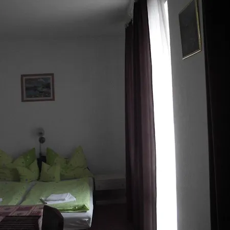 Kis Apartmanhaz