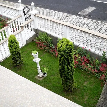 Kis Apartmanhaz דירה